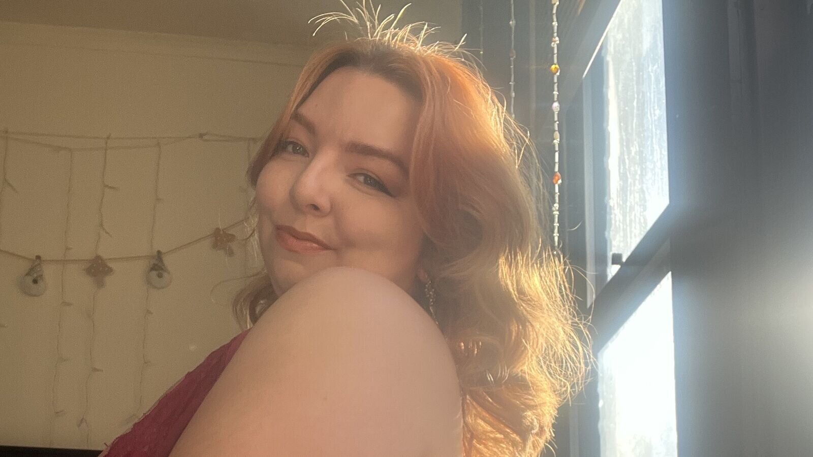 CurvyCateLJ