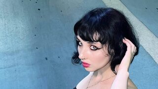 HollyVexer