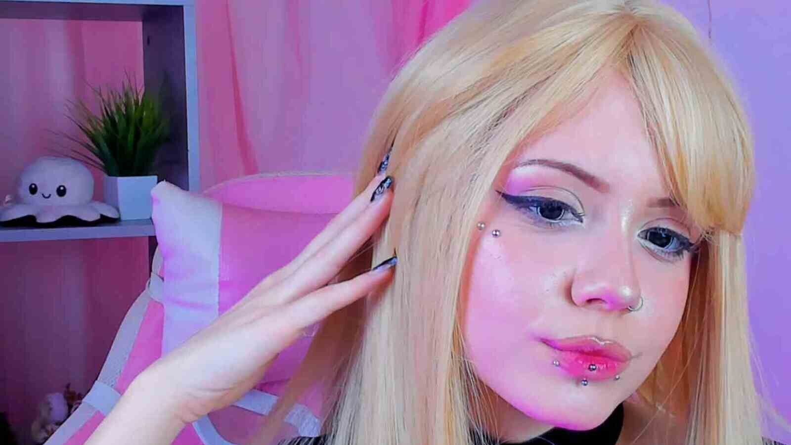 LailaWest